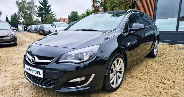 OPEL Astra 1.4 Turbo Cosmo