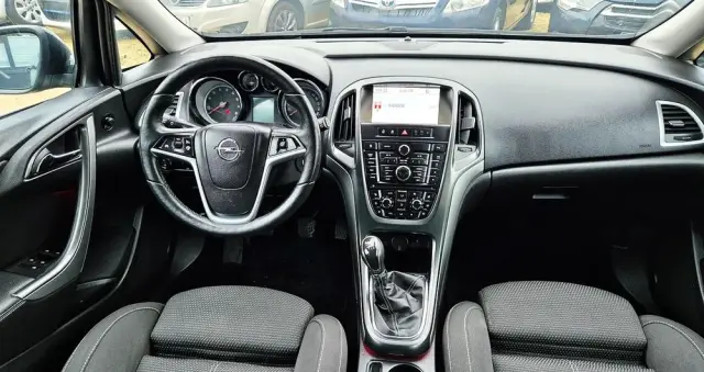 OPEL Astra 1.4 Turbo Cosmo