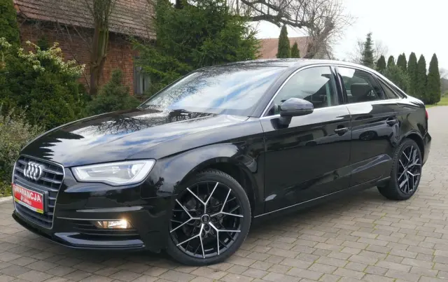 AUDI A3 Limousine 