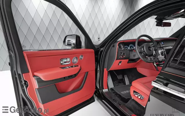 ROLLS-ROYCE Cullinan 