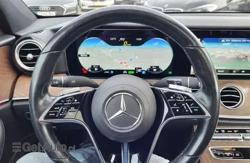 MERCEDES-BENZ Klasa E 