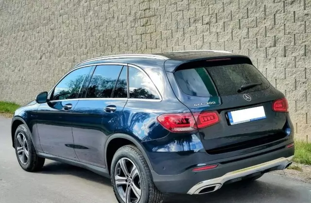 MERCEDES-BENZ GLC 