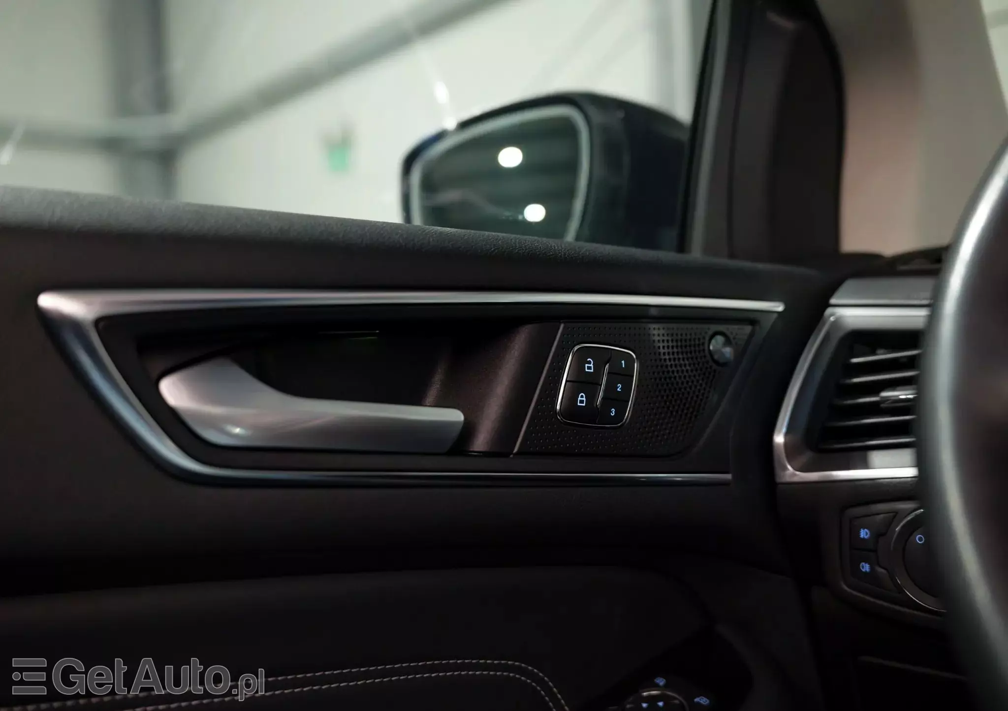 FORD Edge 2.0 EcoBlue Twin-Turbo 4WD Titanium