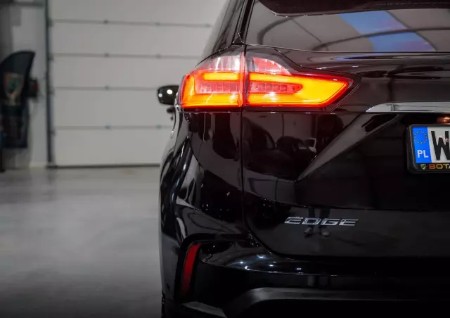 FORD Edge 2.0 EcoBlue Twin-Turbo 4WD Titanium