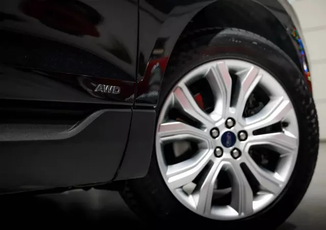 FORD Edge 2.0 EcoBlue Twin-Turbo 4WD Titanium