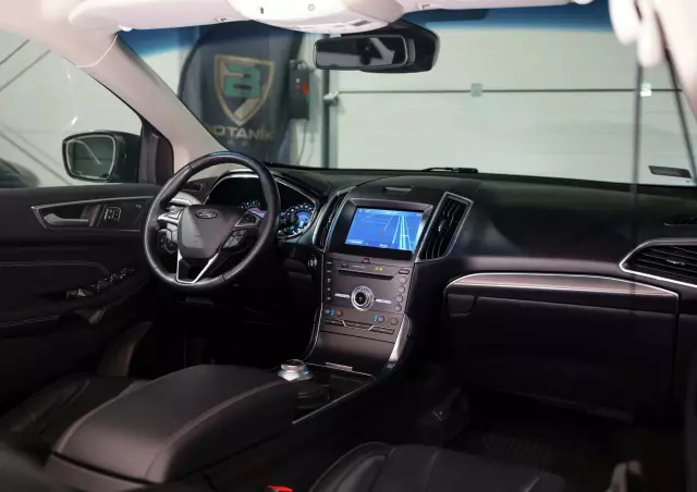 FORD Edge 2.0 EcoBlue Twin-Turbo 4WD Titanium
