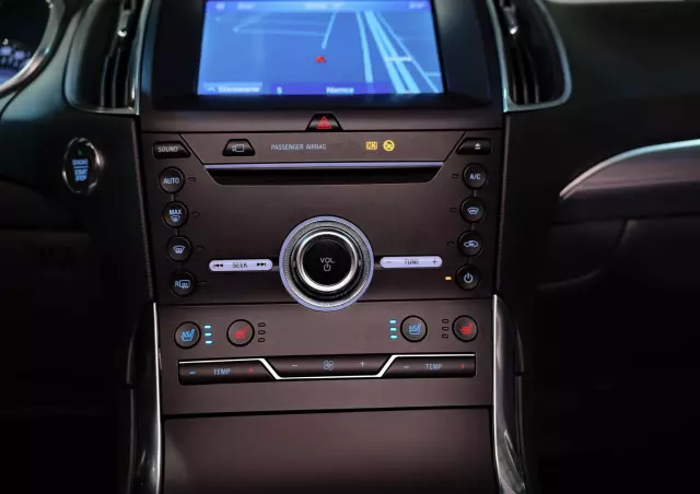 FORD Edge 2.0 EcoBlue Twin-Turbo 4WD Titanium