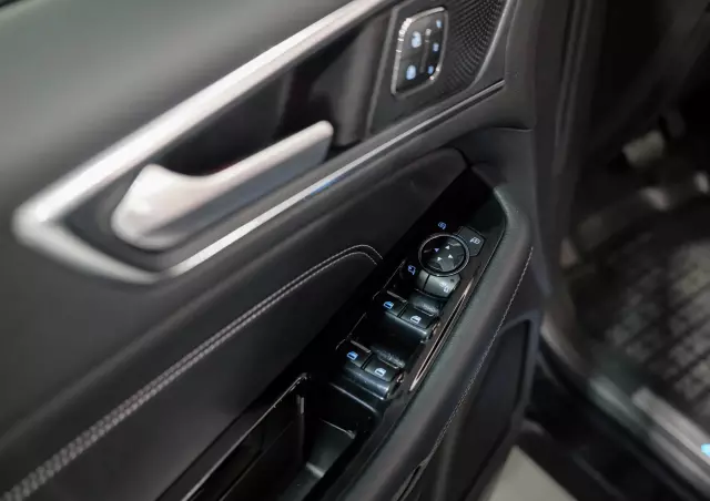 FORD Edge 2.0 EcoBlue Twin-Turbo 4WD Titanium