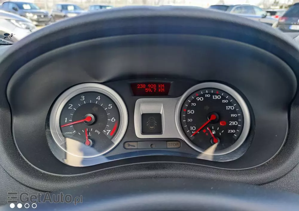 RENAULT Clio 1.6 16V Expression