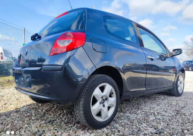 RENAULT Clio 1.6 16V Expression
