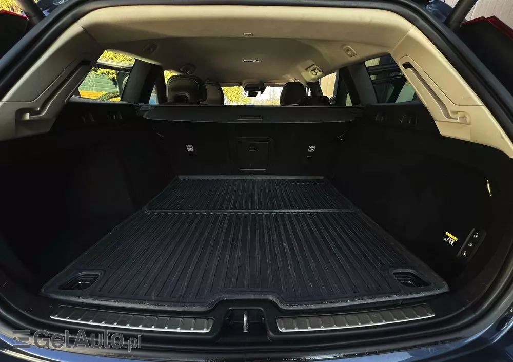 VOLVO V60 D4 Geartronic Inscription