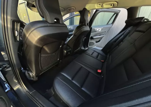 VOLVO V60 D4 Geartronic Inscription