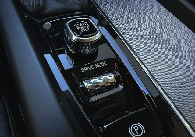 VOLVO V60 D4 Geartronic Inscription