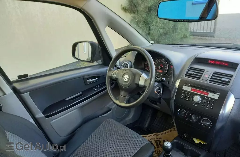 SUZUKI SX4 