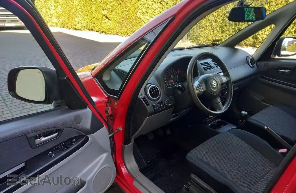SUZUKI SX4 