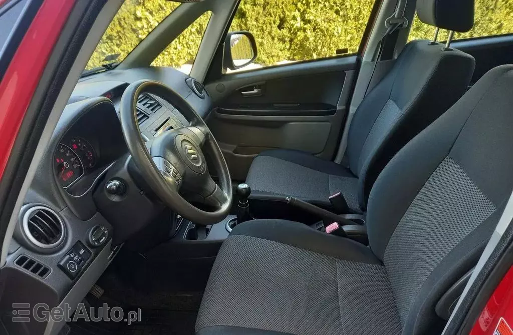SUZUKI SX4 