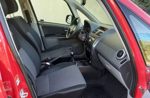 SUZUKI SX4 