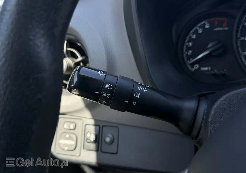 TOYOTA Yaris 1.5 Active
