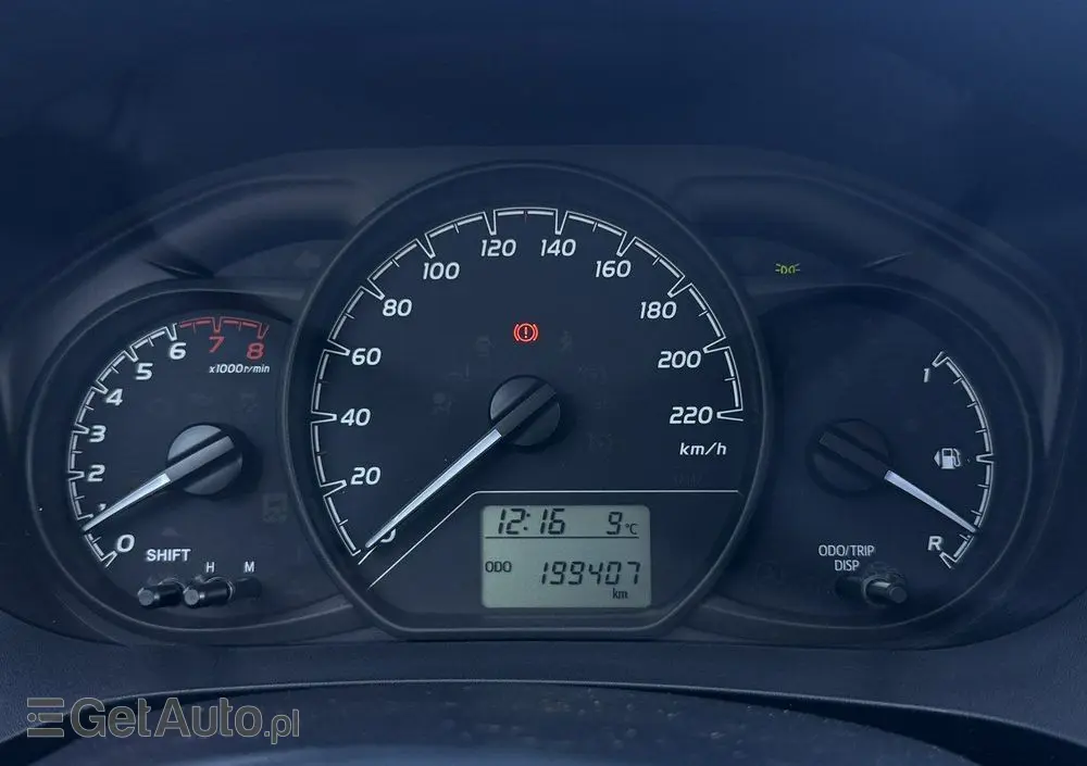 TOYOTA Yaris 1.5 Active