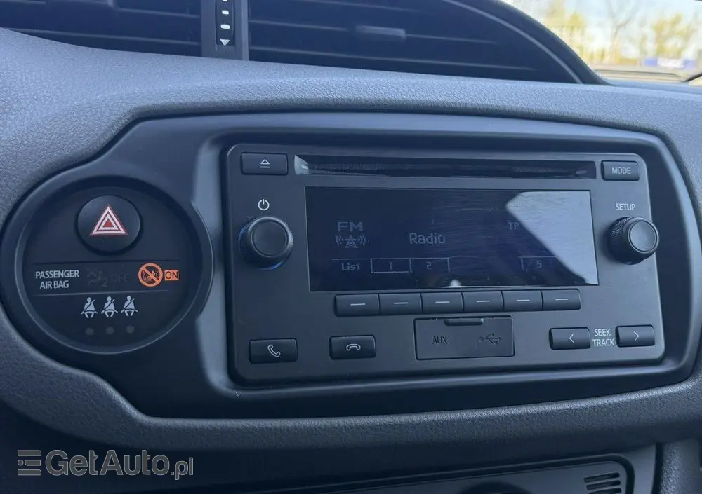 TOYOTA Yaris 1.5 Active