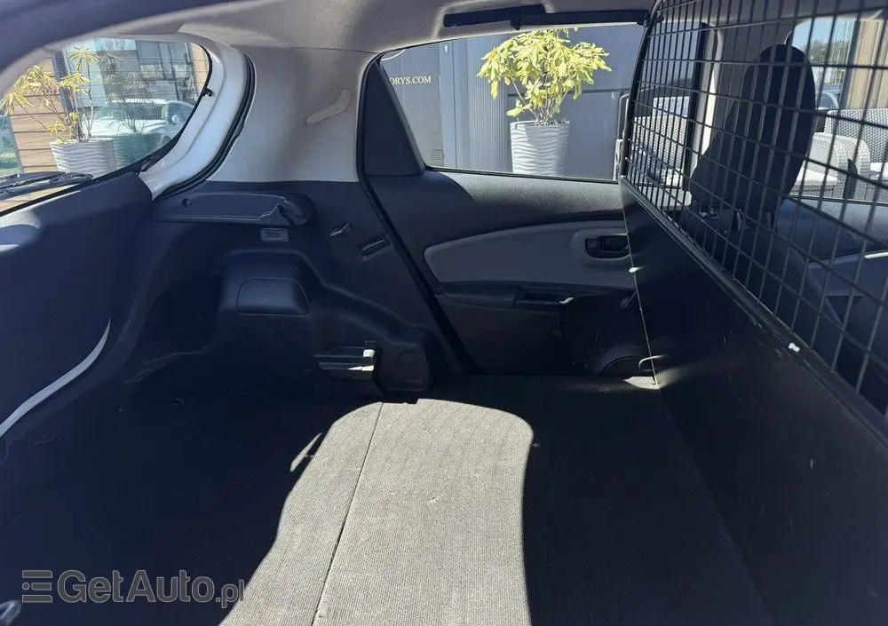 TOYOTA Yaris 1.5 Active
