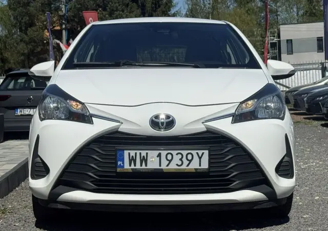 TOYOTA Yaris 1.5 Active