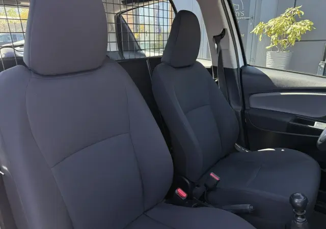 TOYOTA Yaris 1.5 Active