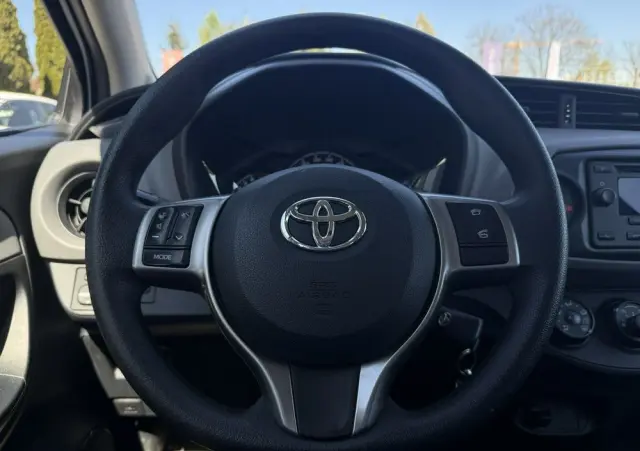 TOYOTA Yaris 1.5 Active