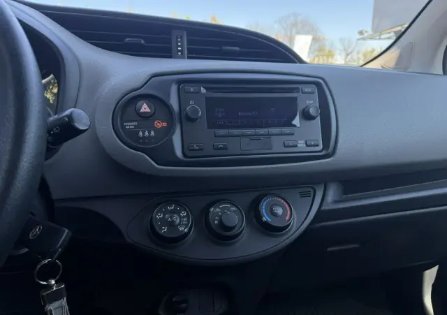 TOYOTA Yaris 1.5 Active
