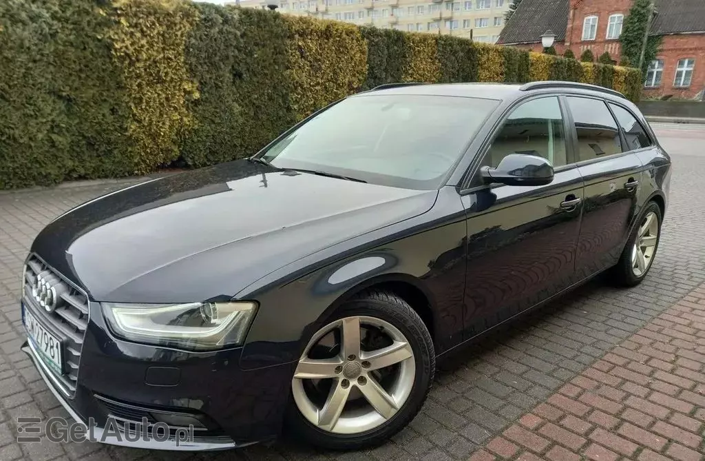 AUDI A4 