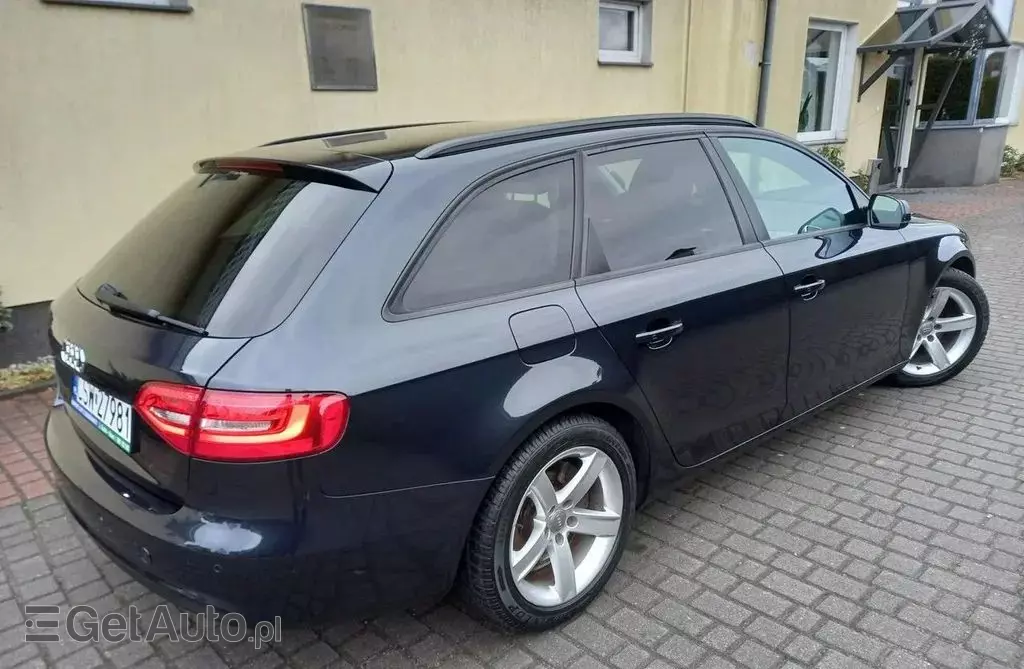 AUDI A4 