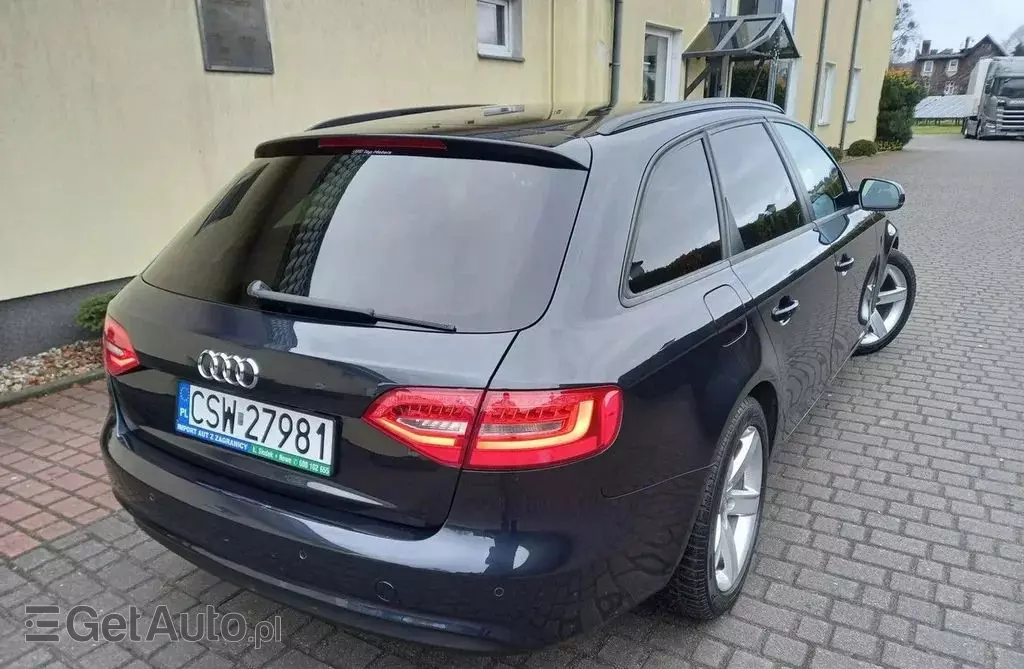AUDI A4 