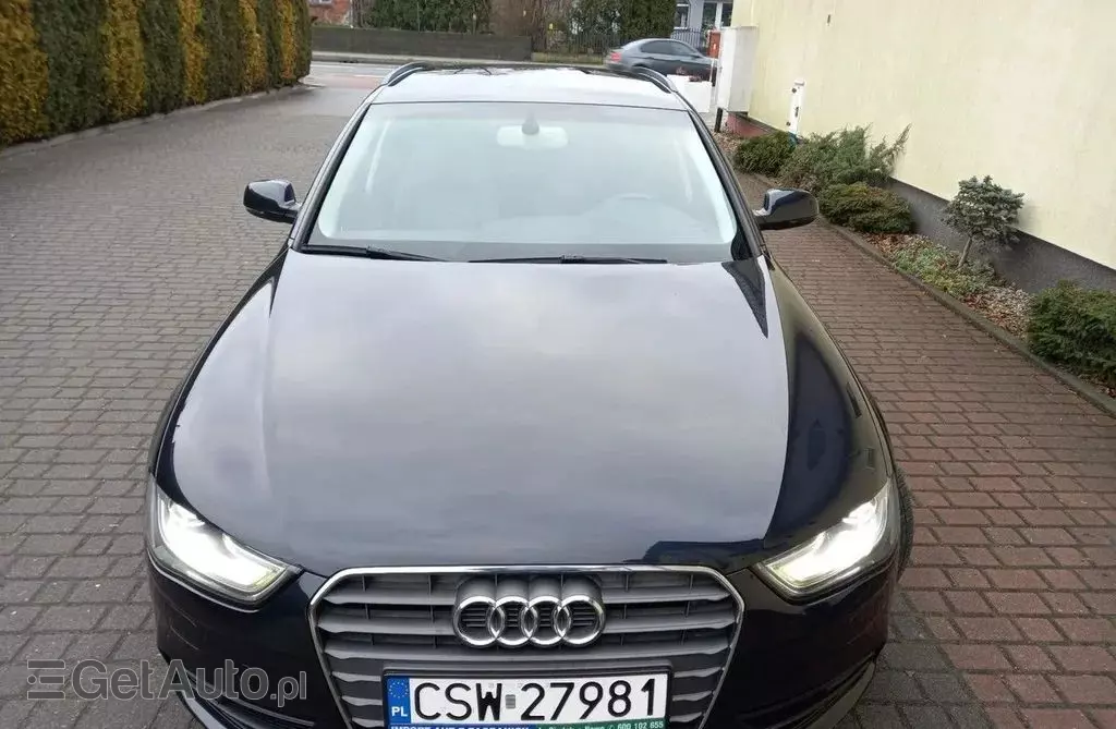 AUDI A4 