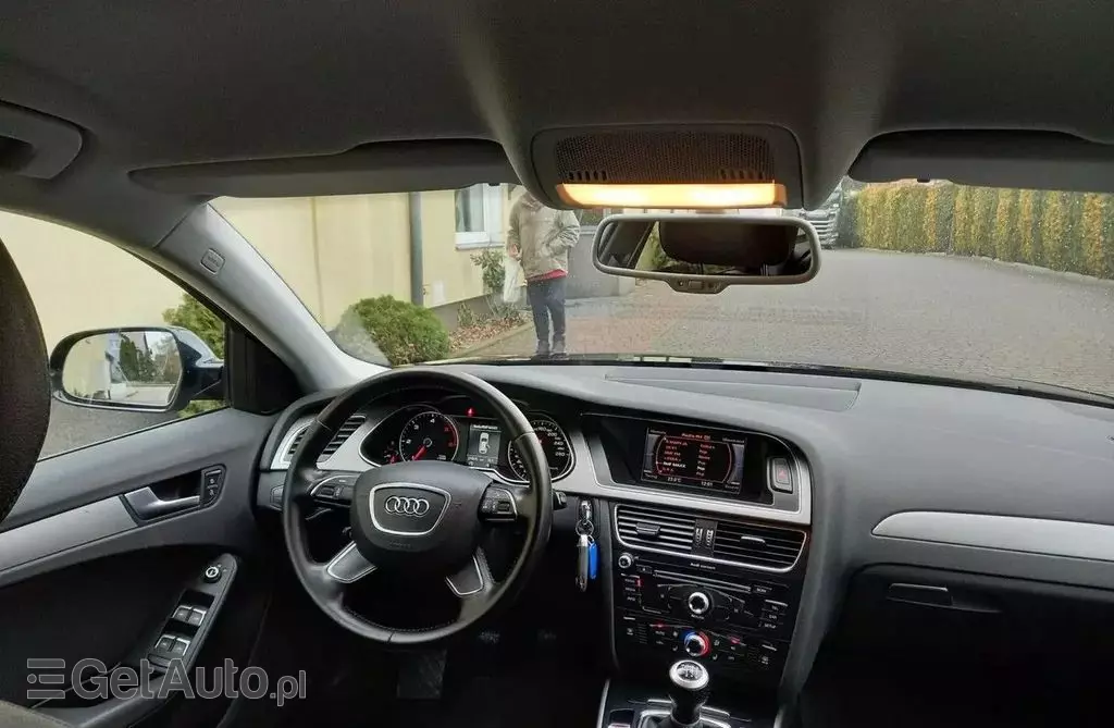 AUDI A4 