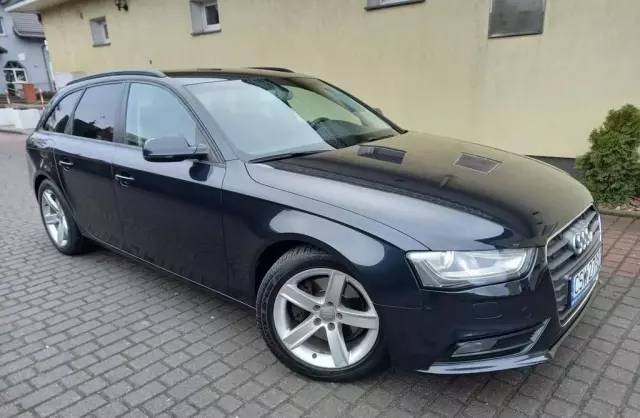 AUDI A4 