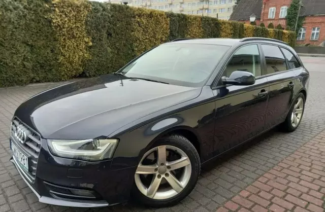 AUDI A4 