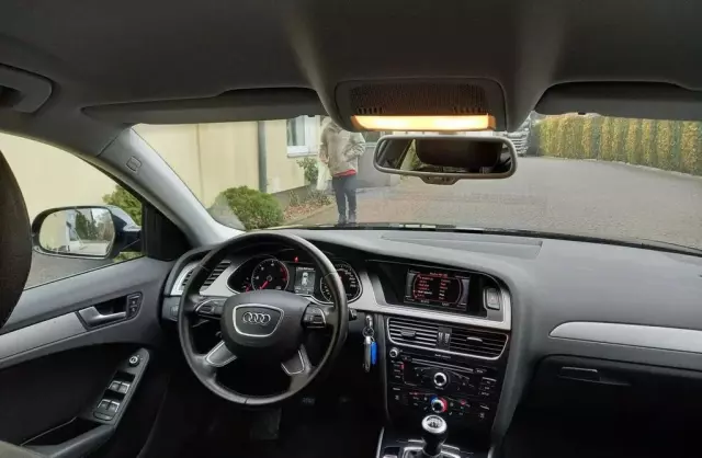 AUDI A4 