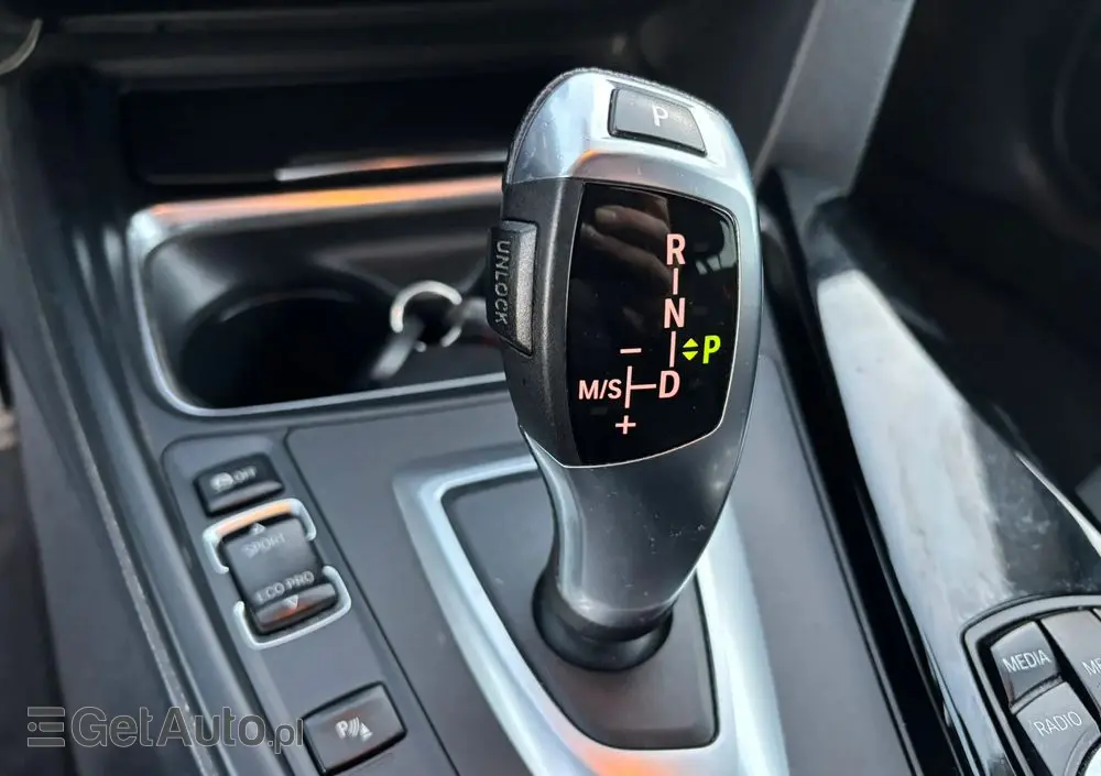 BMW Seria 3 316d Sport Line