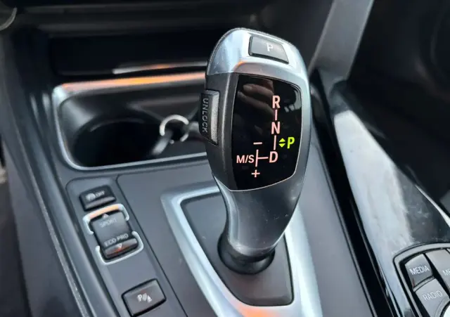 BMW Seria 3 316d Sport Line