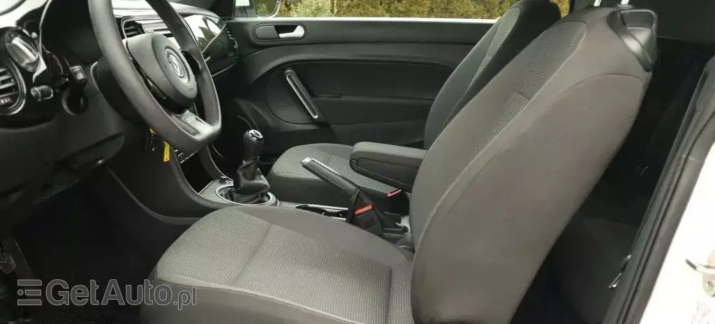 VOLKSWAGEN Beetle 
