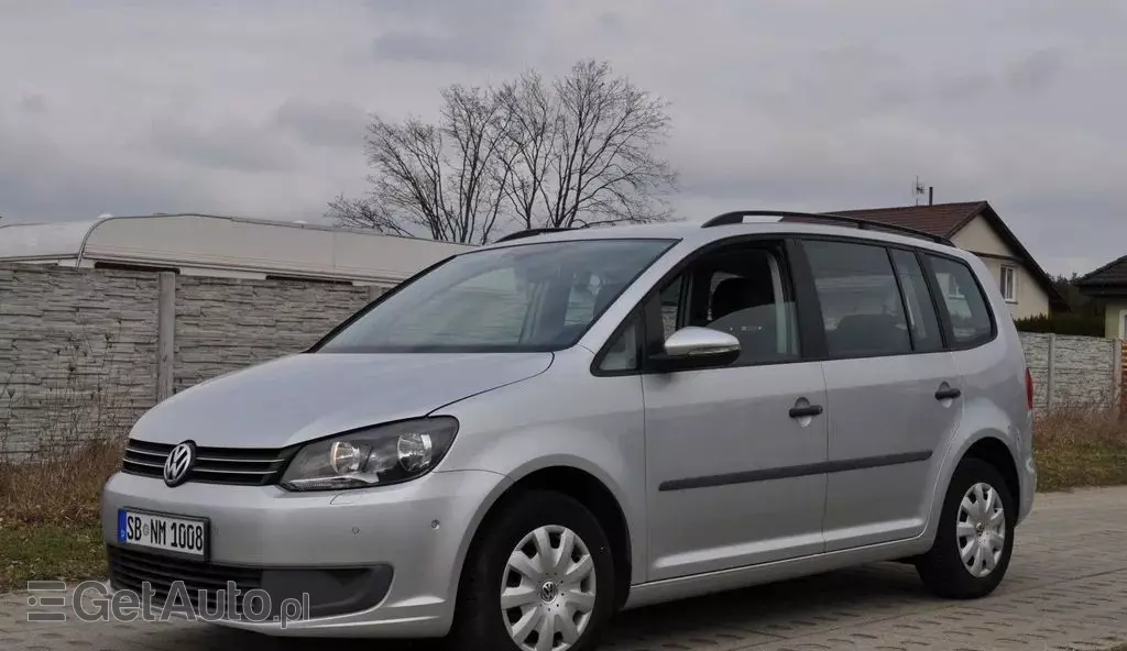 VOLKSWAGEN Touran 