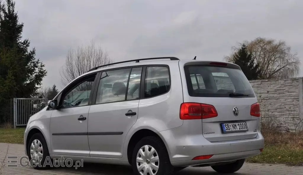 VOLKSWAGEN Touran 