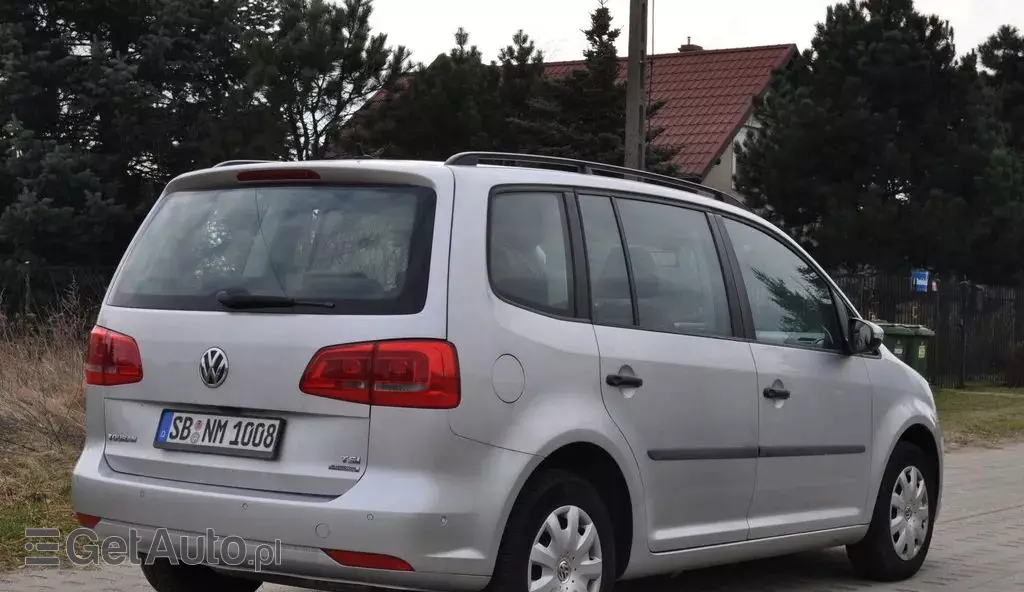 VOLKSWAGEN Touran 