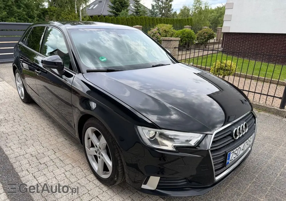 AUDI A3 Sportback 1.6 TDI(clean diesel) Ambition