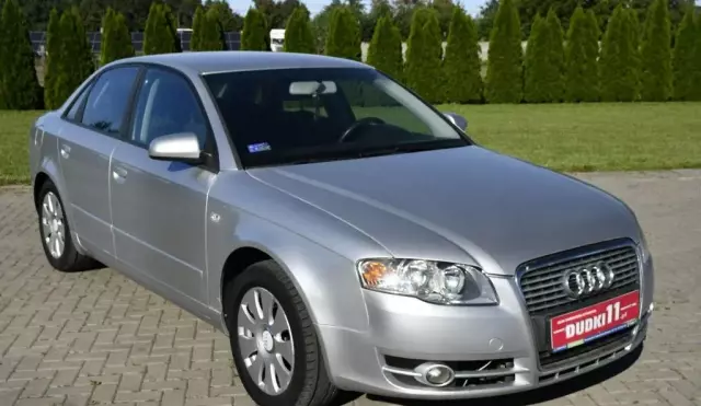 AUDI A4 