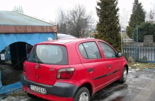 TOYOTA Yaris 