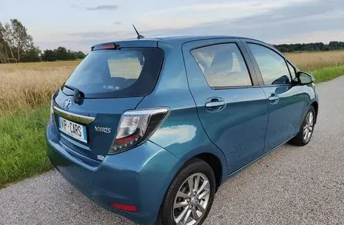TOYOTA Yaris 