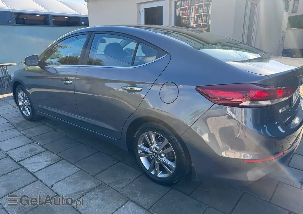 HYUNDAI Elantra 1.6 Premium