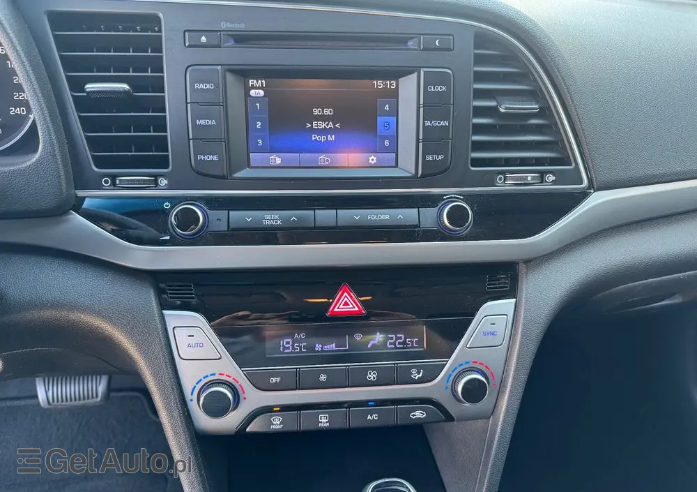 HYUNDAI Elantra 1.6 Premium