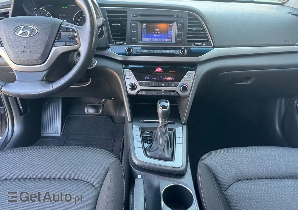 HYUNDAI Elantra 1.6 Premium